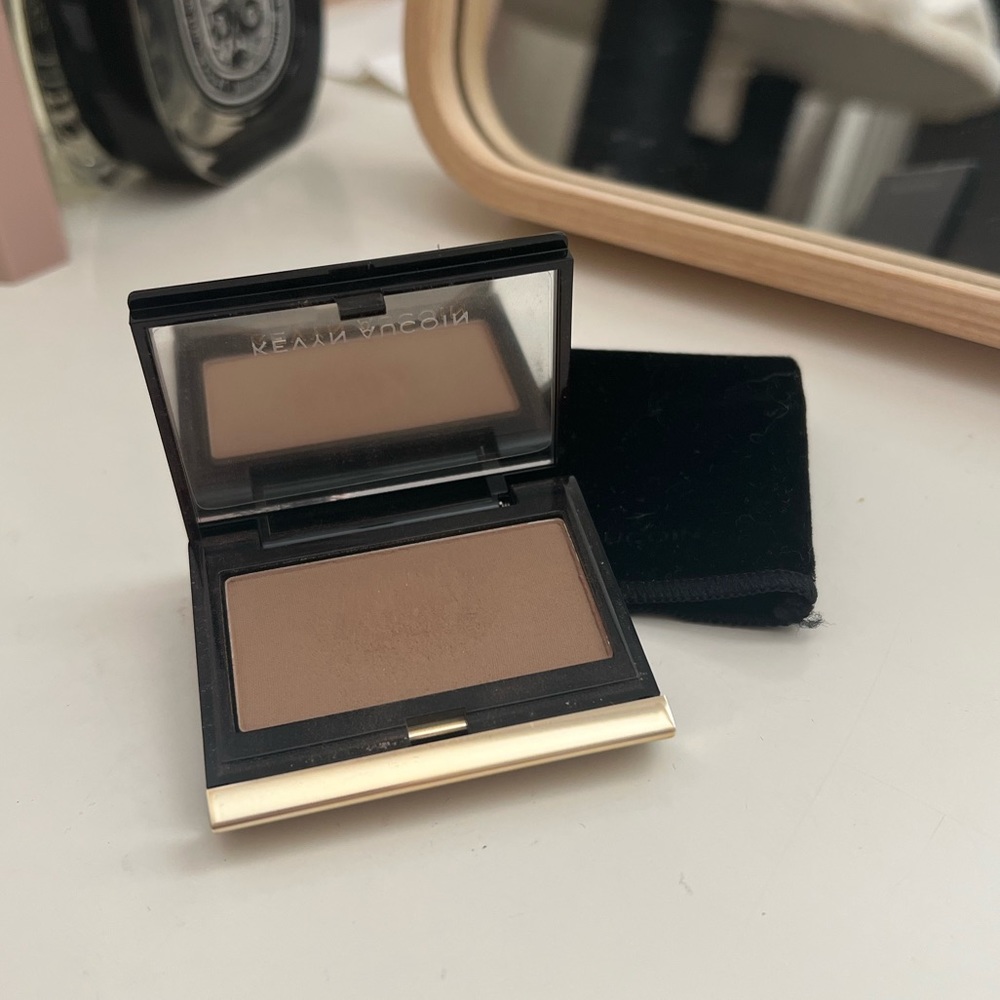 Kevyn aucoin The Sculpting Contour Powder in Medium